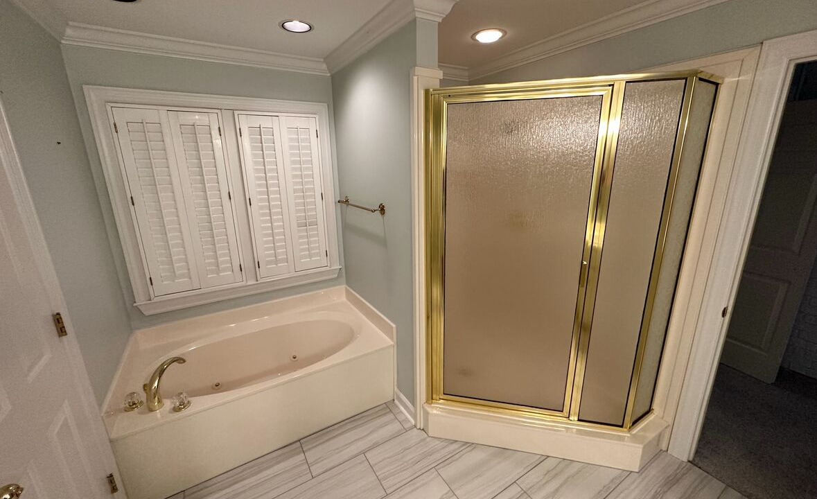 Photo of Bathroom in Guntersville