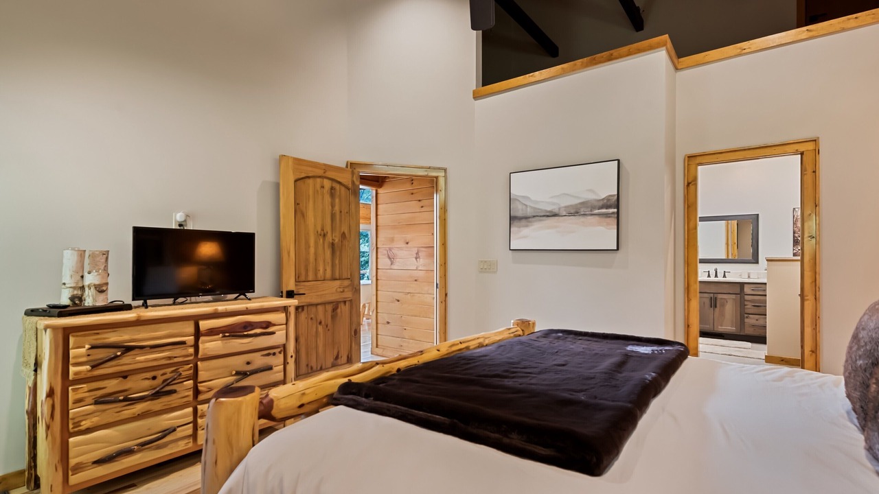 Photo of Bedroom in Maggie Valley