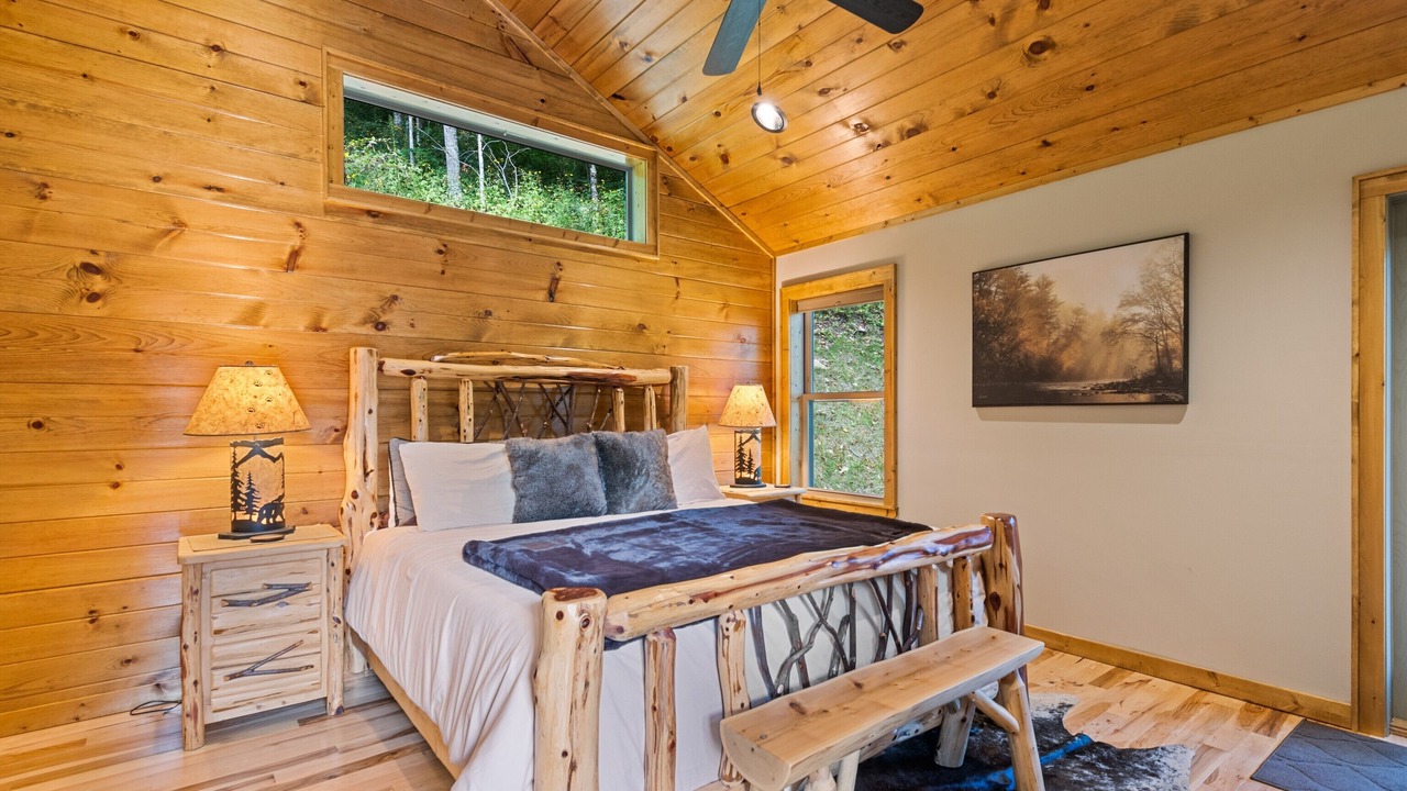 Photo of Bedroom in Maggie Valley