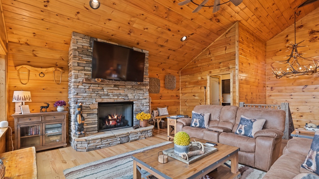 Photo of Livingroom in Maggie Valley