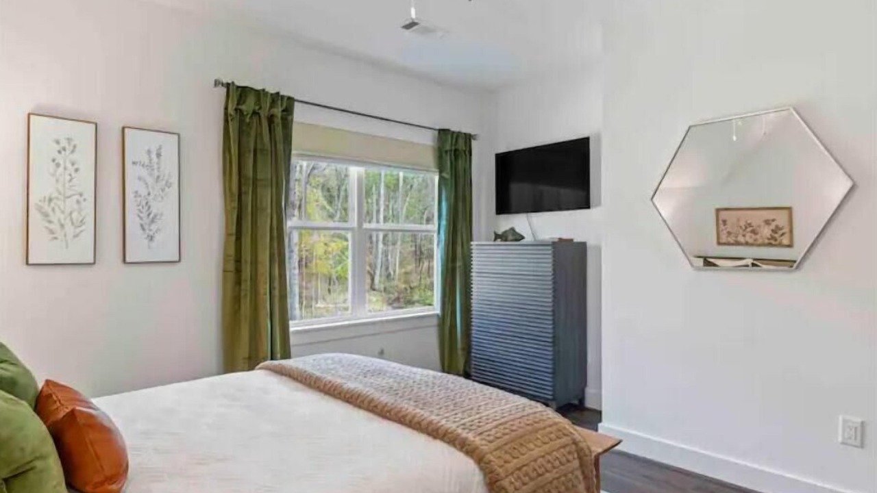 Photo of Bedroom in Dadeville
