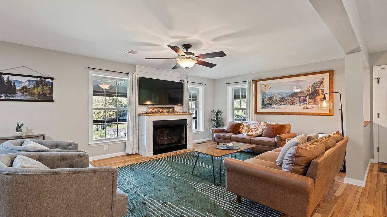 Photo of Livingroom in Waynesville