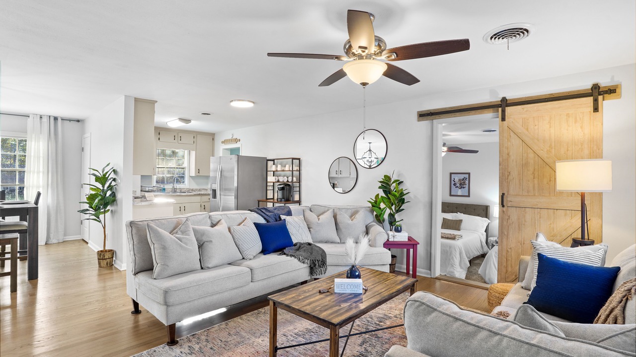 Photo of Livingroom in Tallahassee