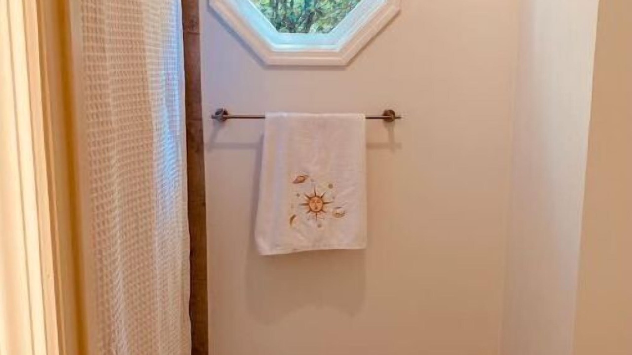 Photo of Bathroom in Crestwood South