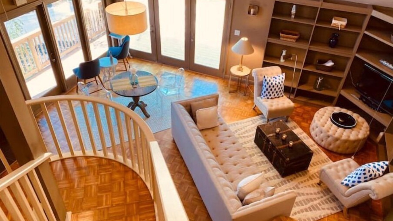 Photo of Livingroom in Crestwood South