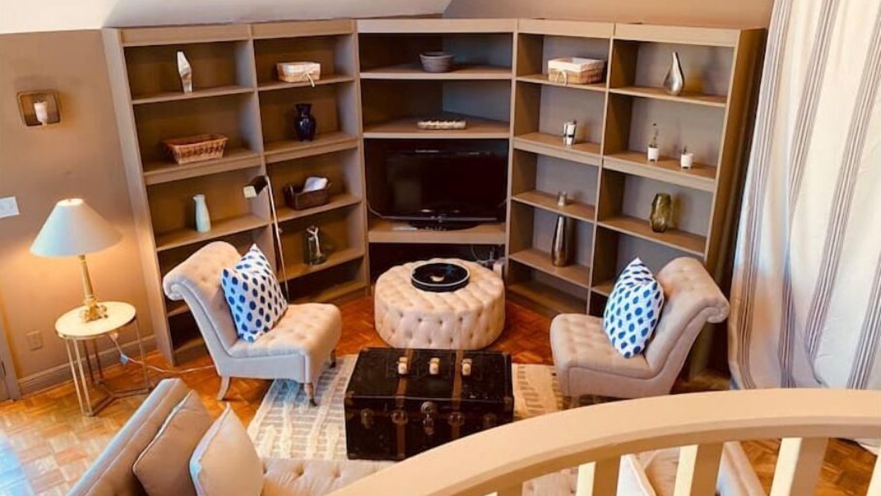 Photo of Livingroom in Crestwood South