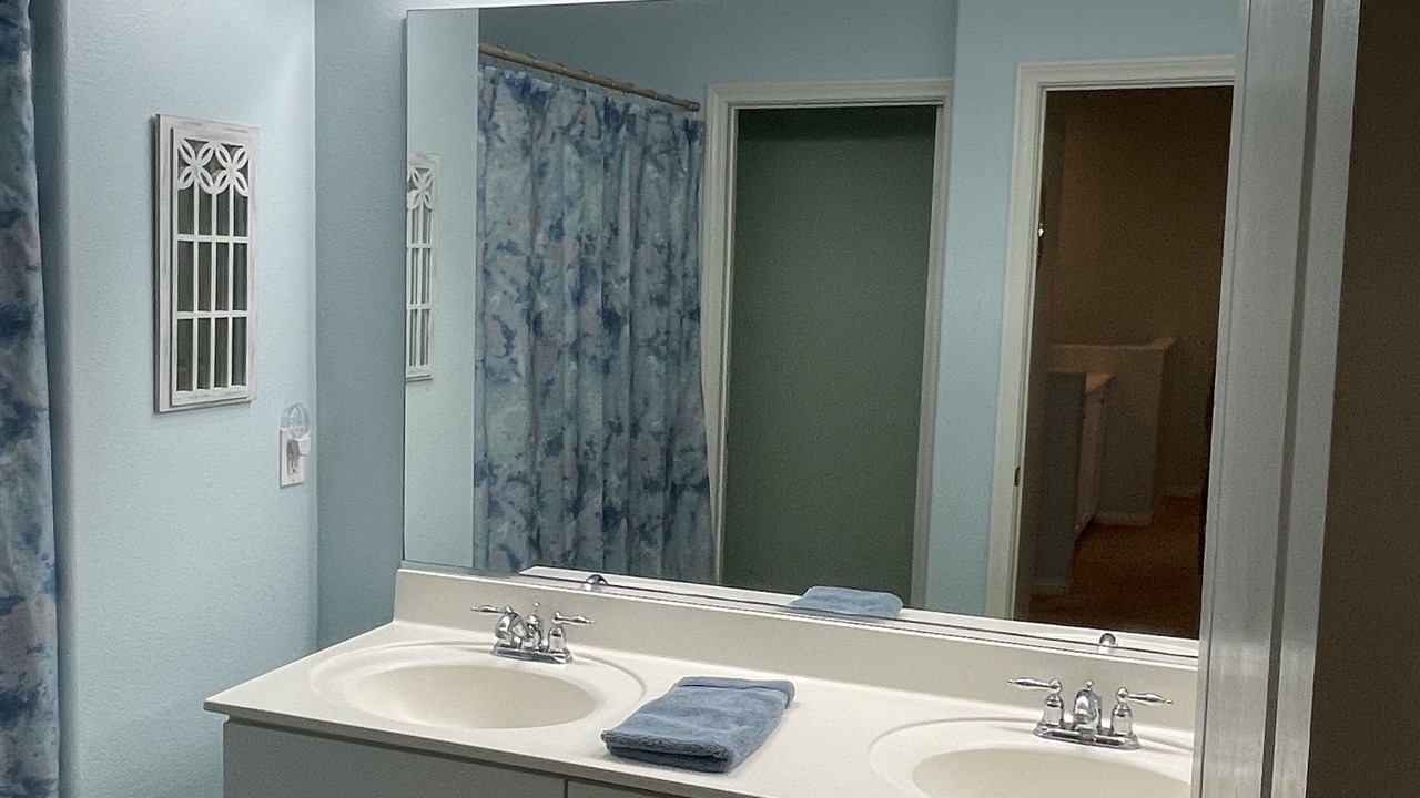 Photo of Bathroom in East Side Capistrano