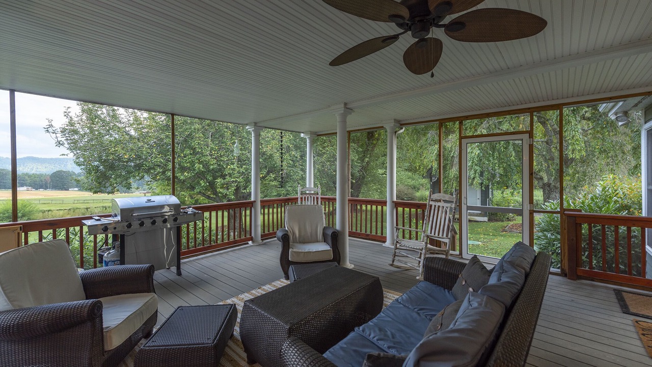 Photo of Outdoor in White Diamond Estates