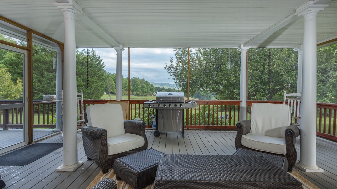 Photo of Outdoor in White Diamond Estates
