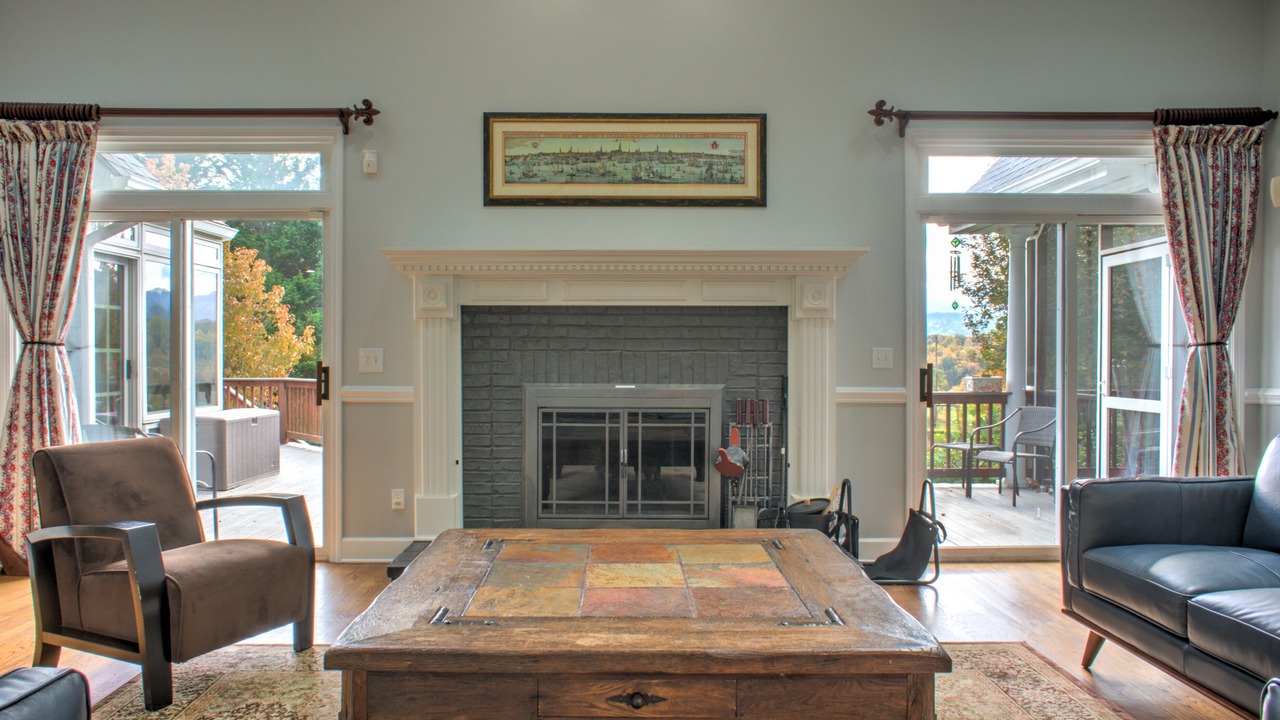 Photo of Livingroom in White Diamond Estates