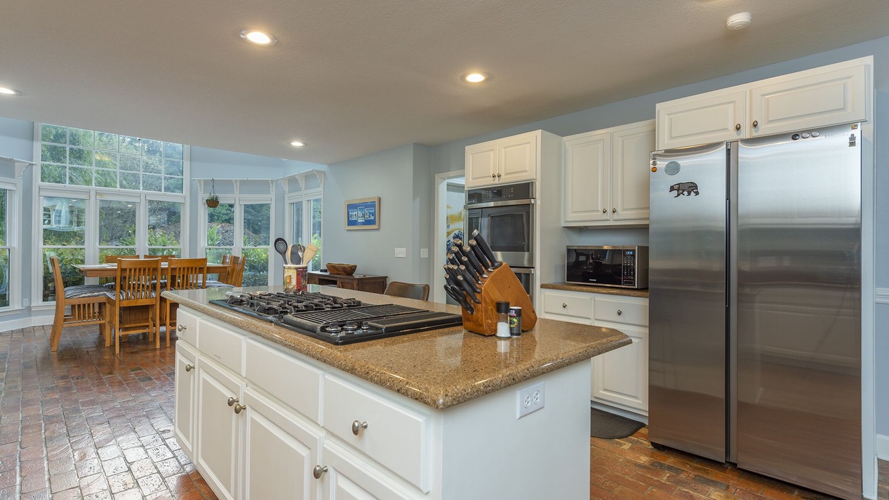 Photo of Others in White Diamond Estates