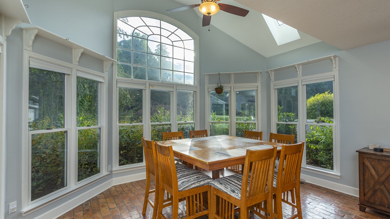 Photo of Others in White Diamond Estates