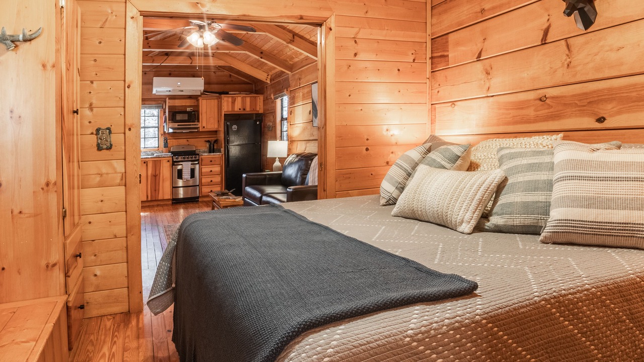 Photo of Bedroom in Hot Springs