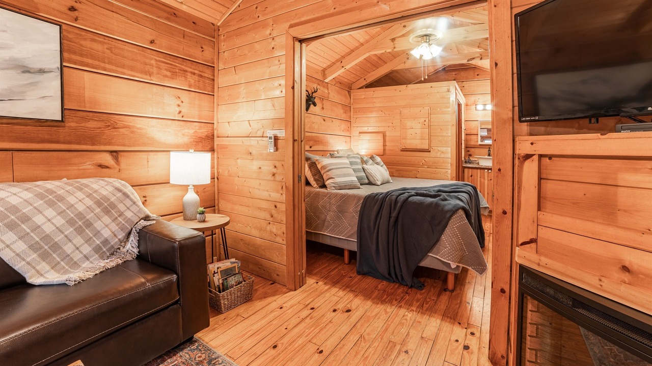 Photo of Bedroom in Hot Springs