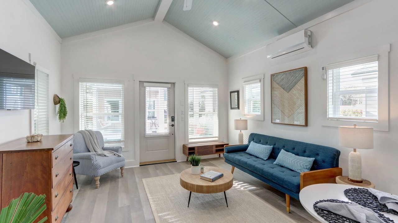 Photo of Livingroom in Thunderbolt