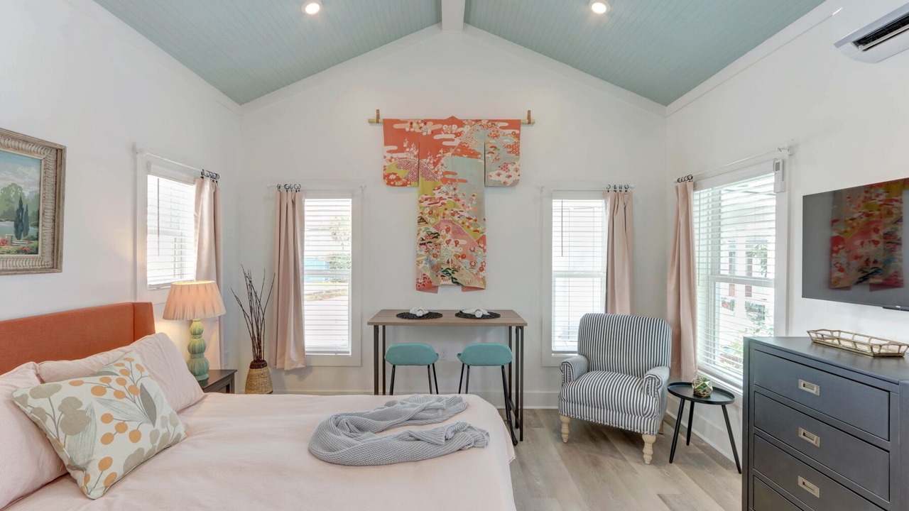 Photo of Bedroom in Thunderbolt