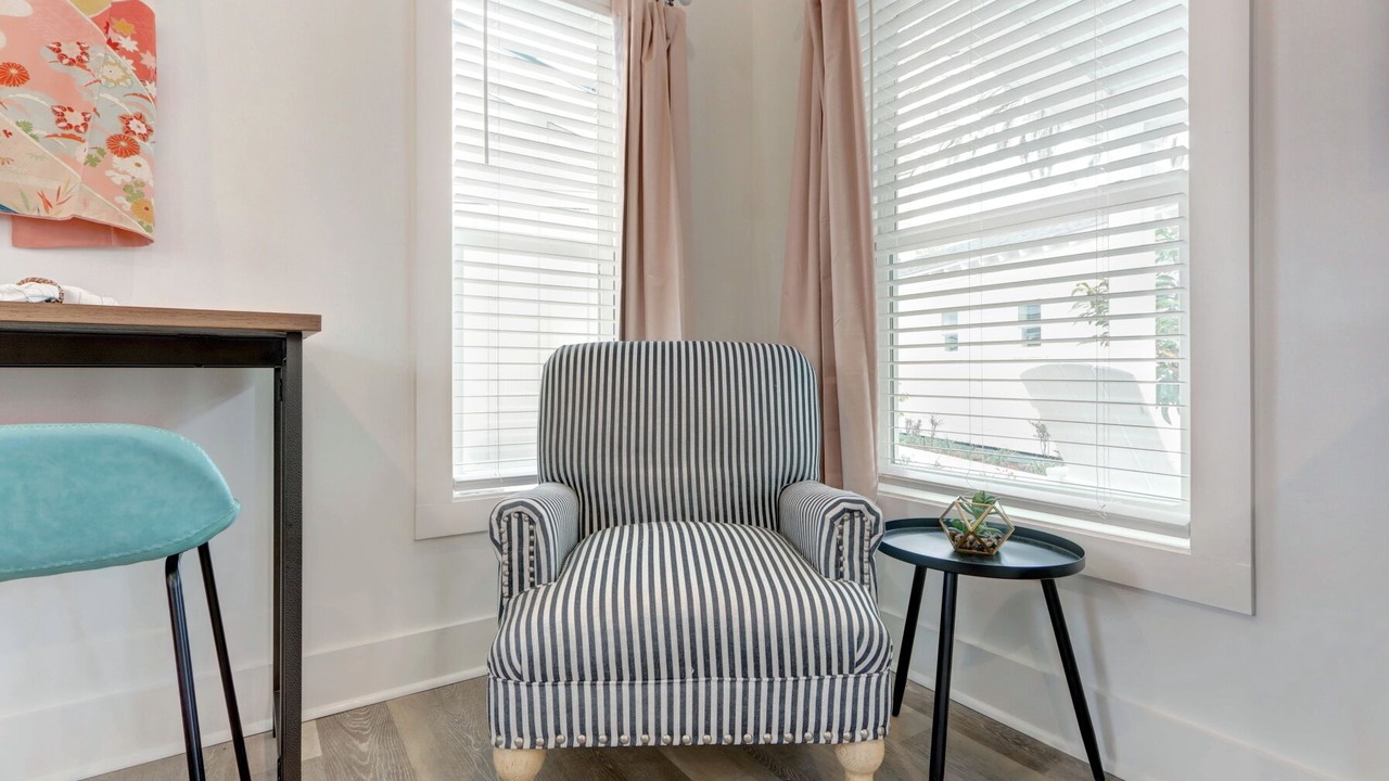 Photo of Livingroom in Thunderbolt