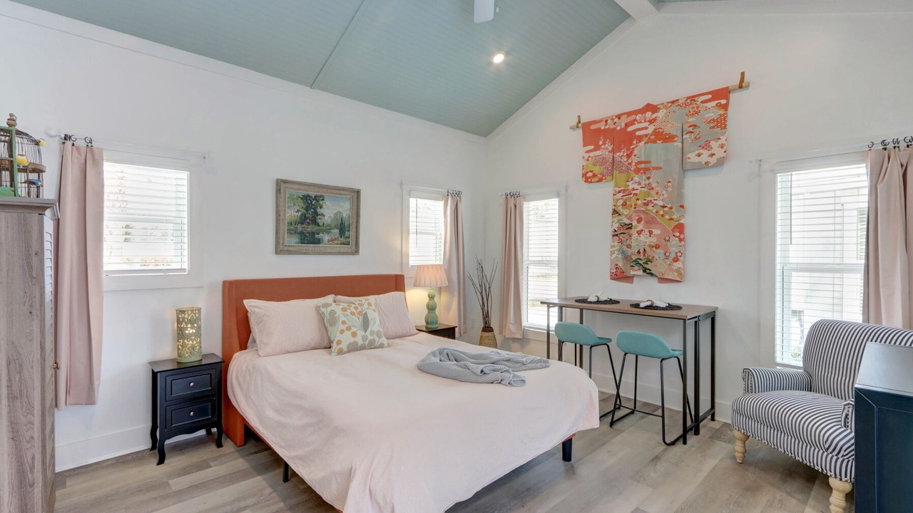 Photo of Bedroom in Thunderbolt