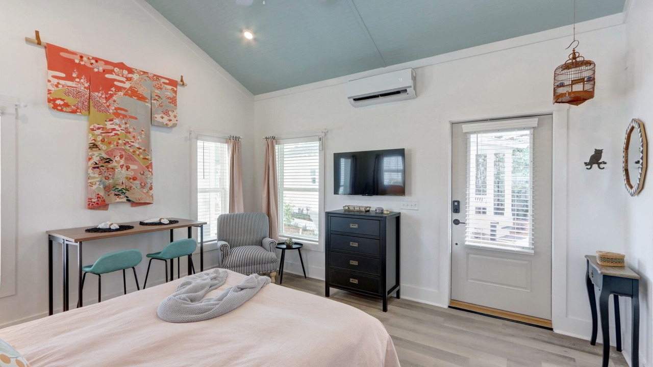 Photo of Bedroom in Thunderbolt