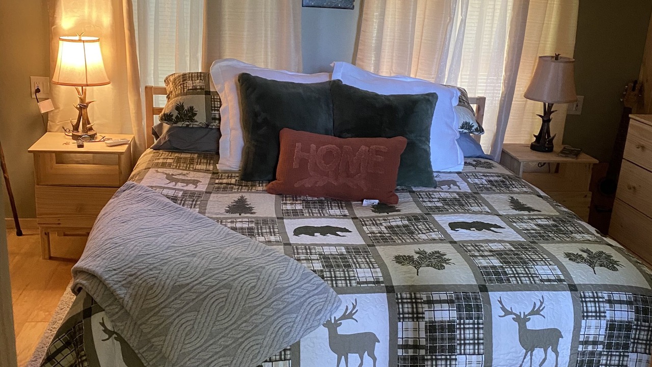Photo of Bedroom in Mars Hill