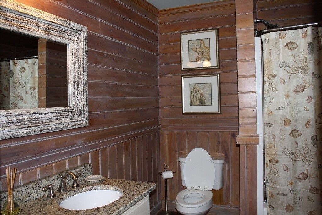 Photo of Bathroom in Ocean Ridge