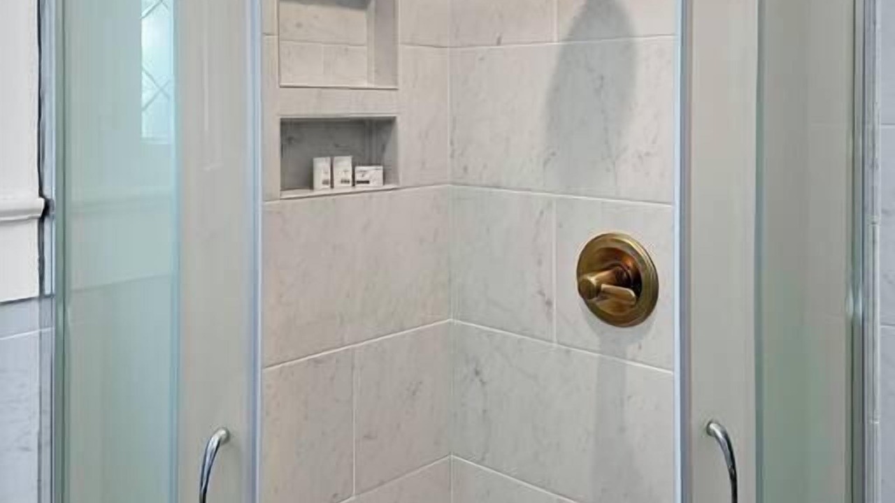 Photo of Bathroom in Riverland Terrace