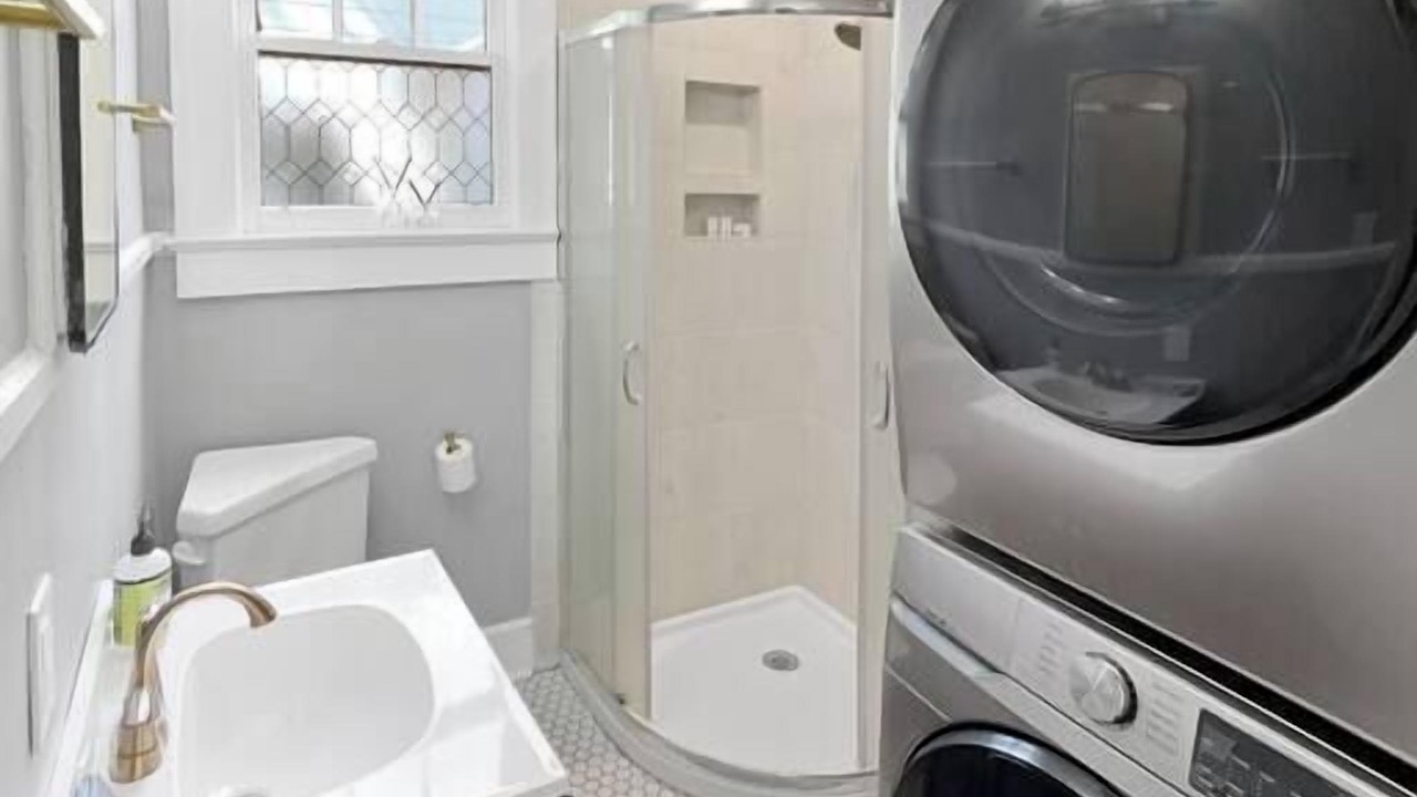 Photo of Bathroom in Riverland Terrace