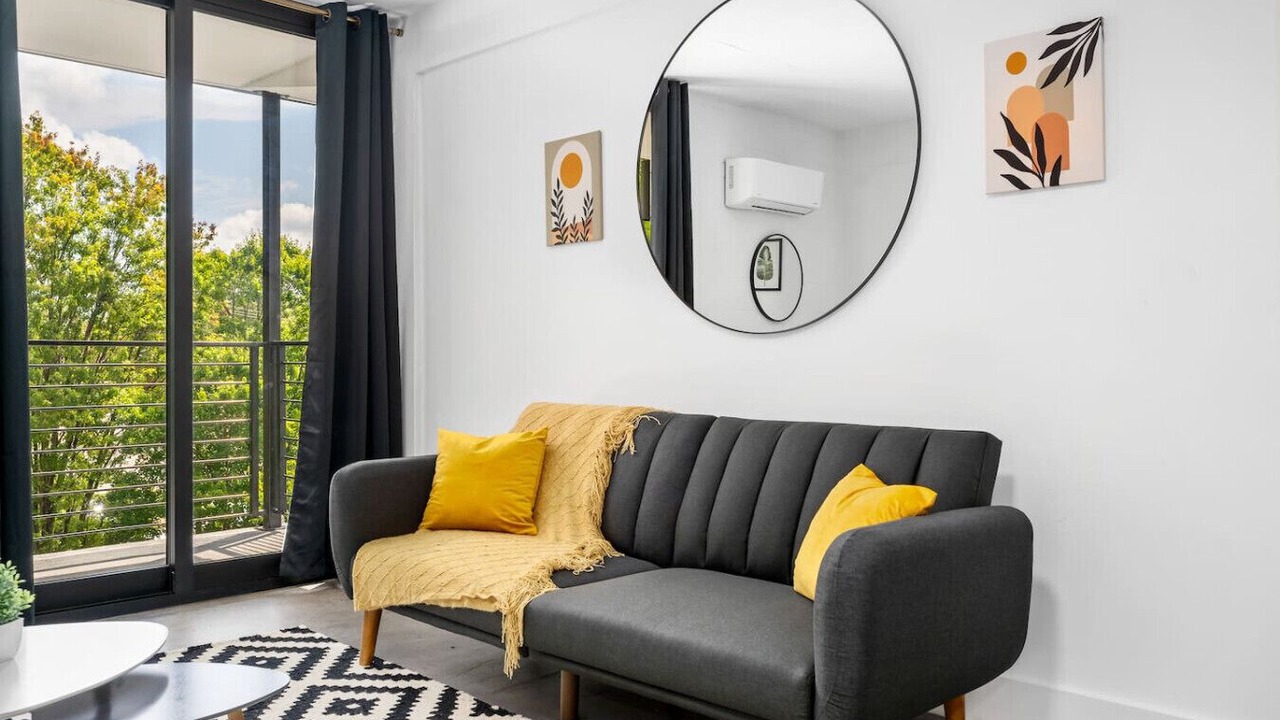 Photo of Livingroom in Virginia Highland