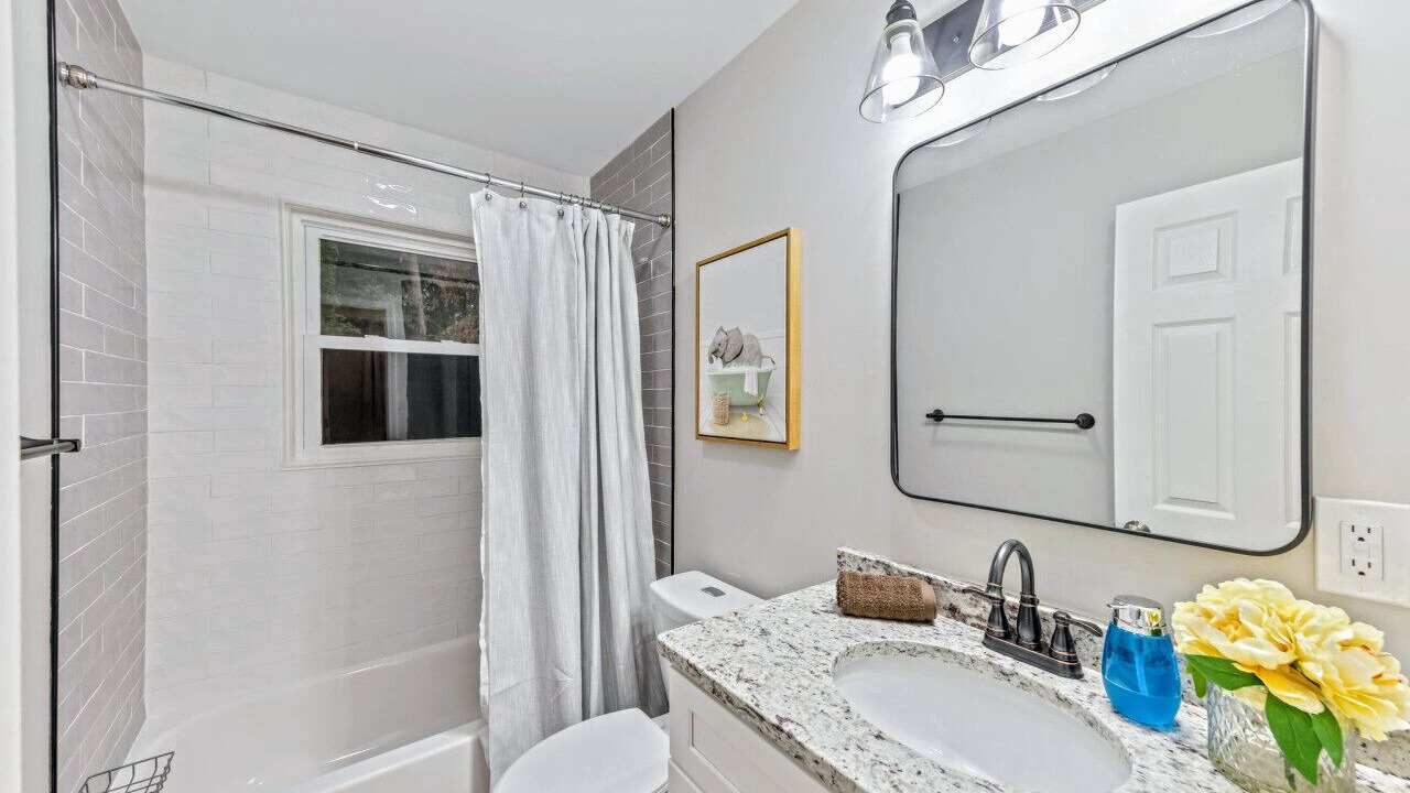 Photo of Bathroom in Powder Springs