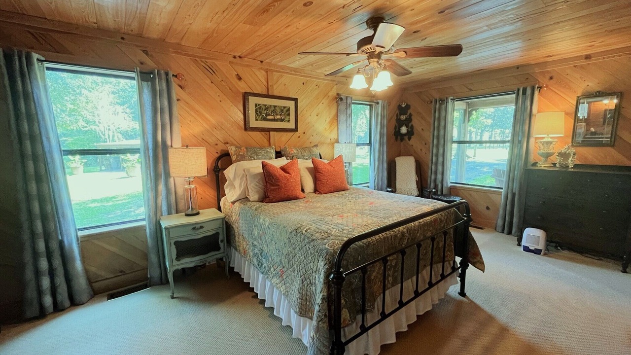 Photo of Bedroom in Waynesville