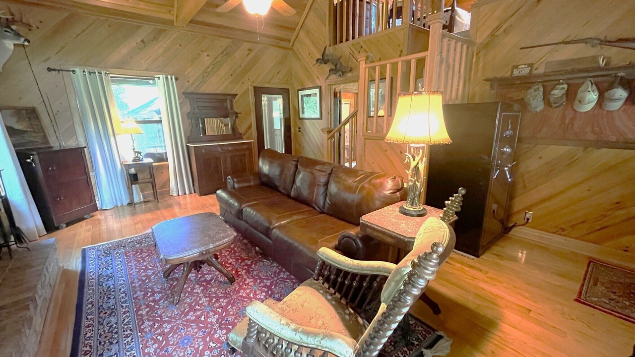 Photo of Livingroom in Waynesville