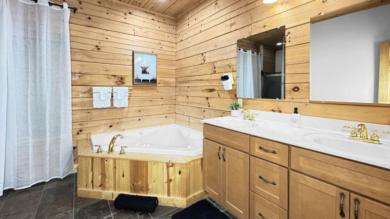 Photo of Bathroom in Wolf Laurel