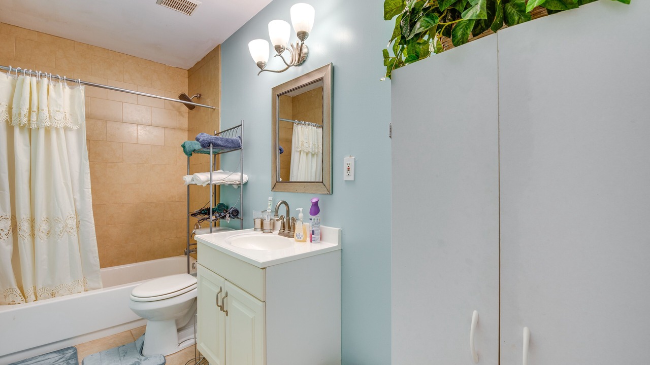 Photo of Bathroom in Powder Springs