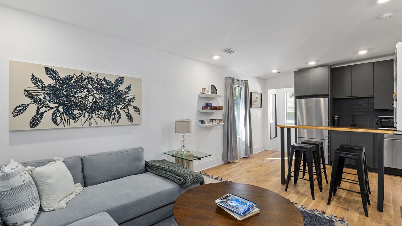 Photo of Bedroom in Midtown