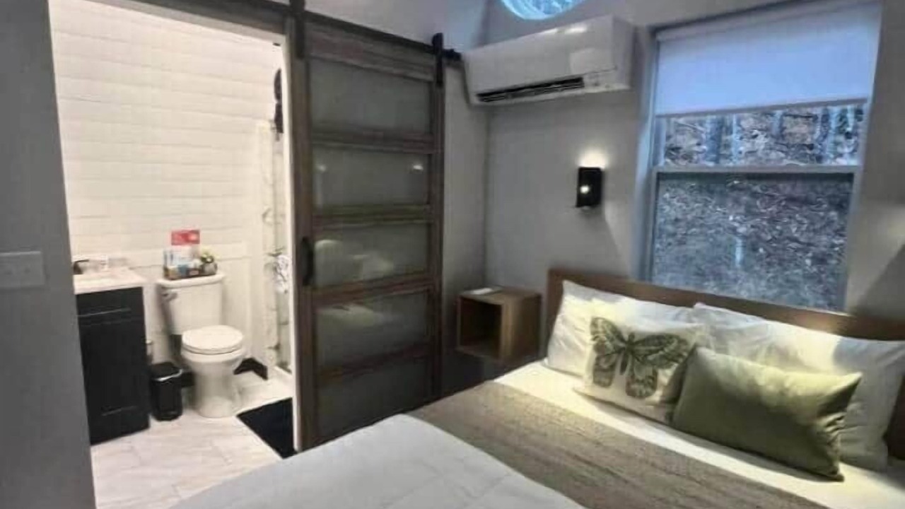 Photo of Bedroom in Bakersville