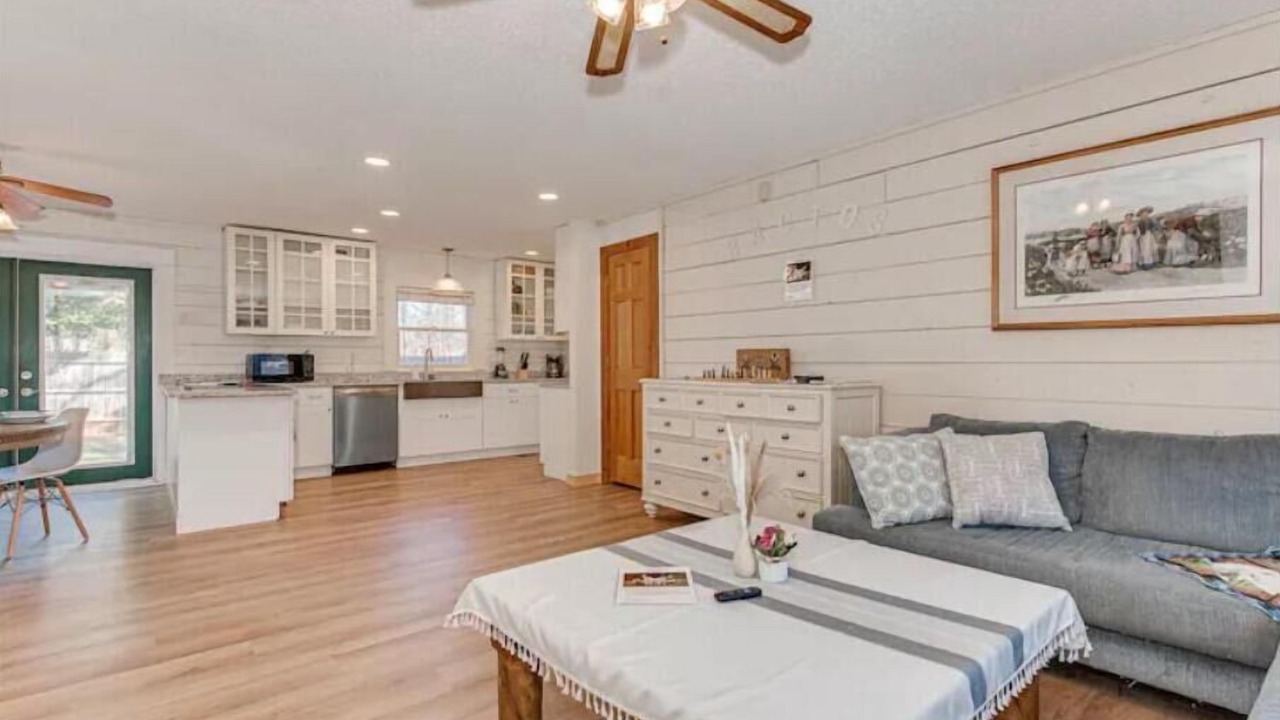 Photo of Livingroom in Mayhew
