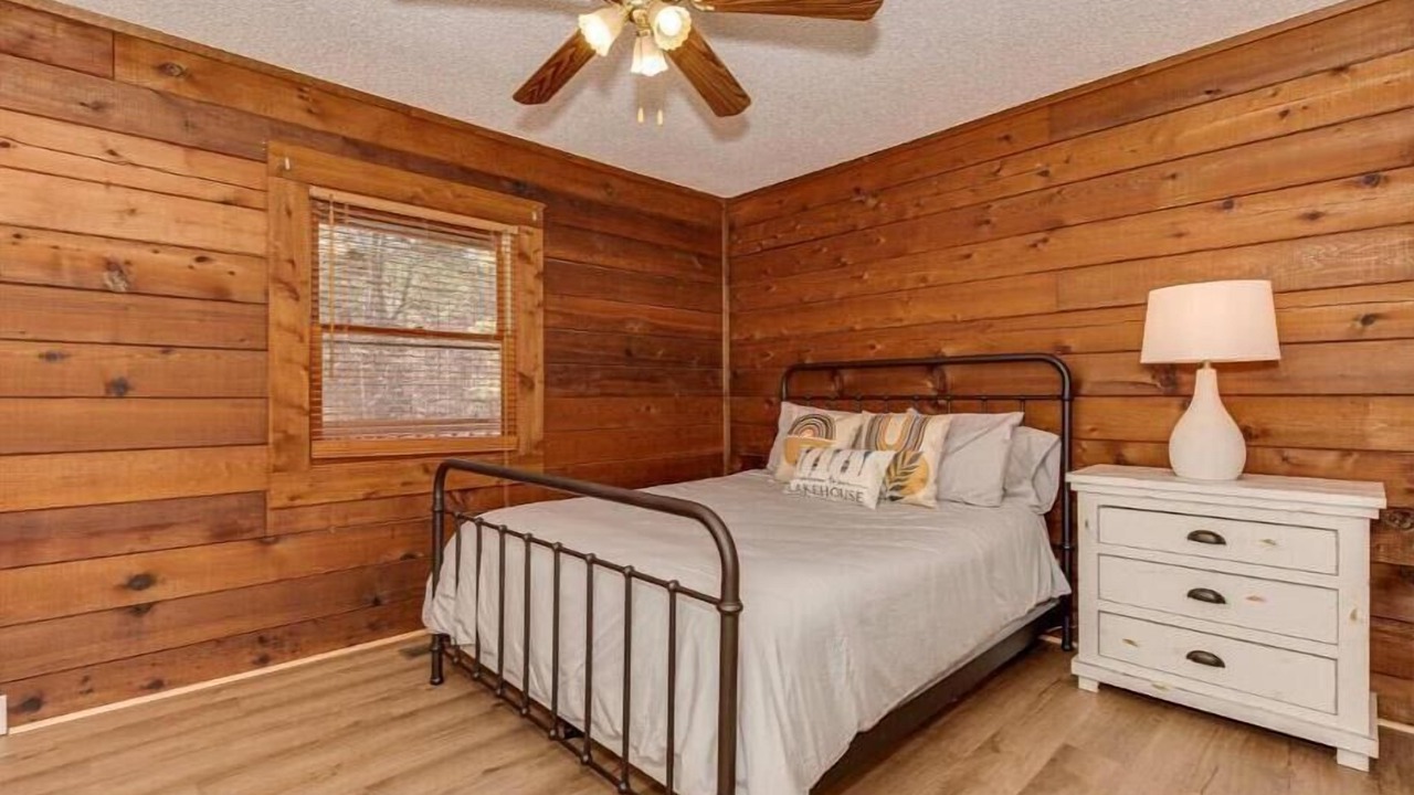 Photo of Bedroom in Mayhew