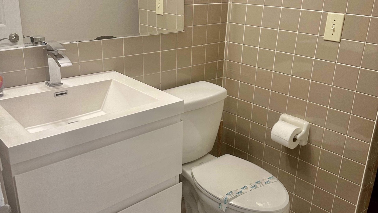 Photo of Bathroom in Downtown Atlanta
