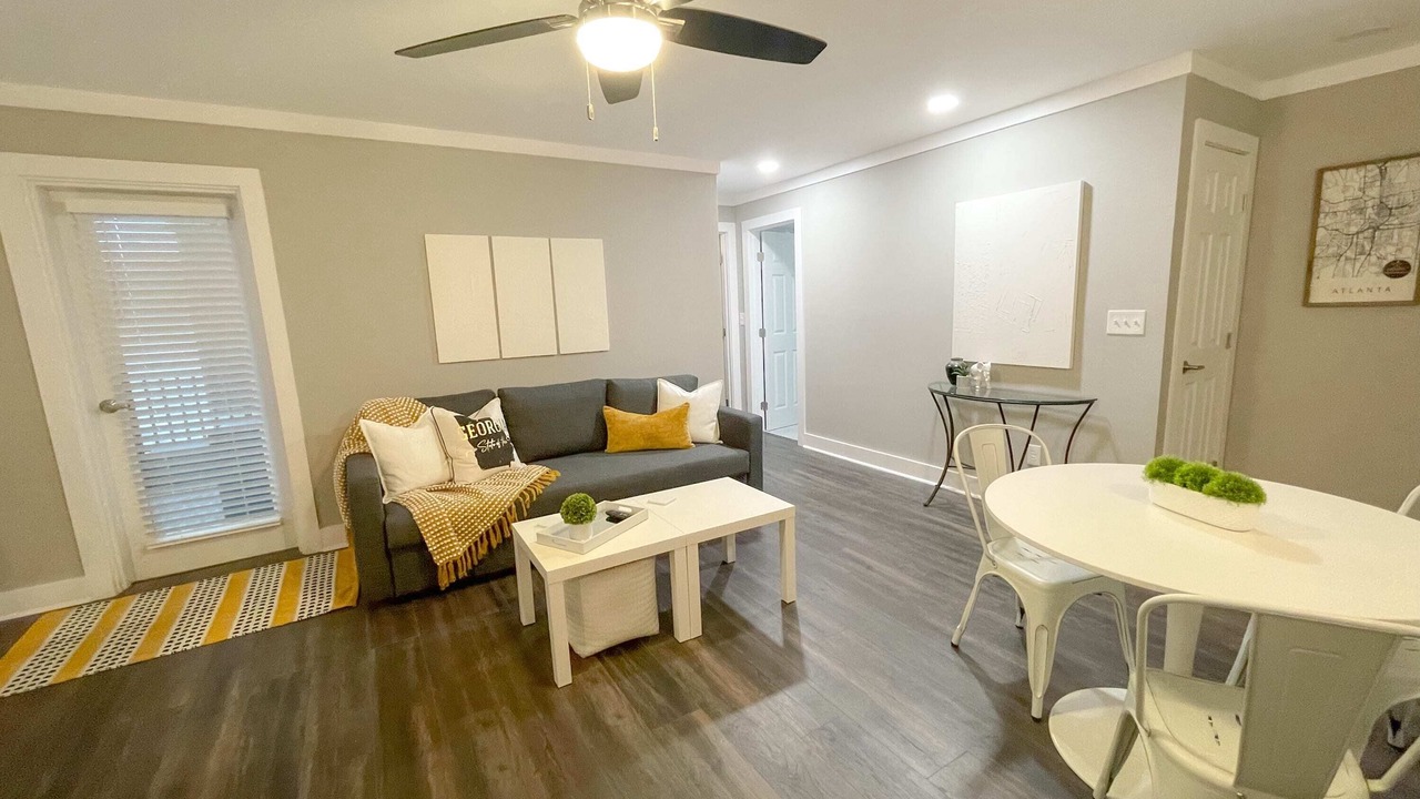 Photo of Livingroom in Downtown Atlanta
