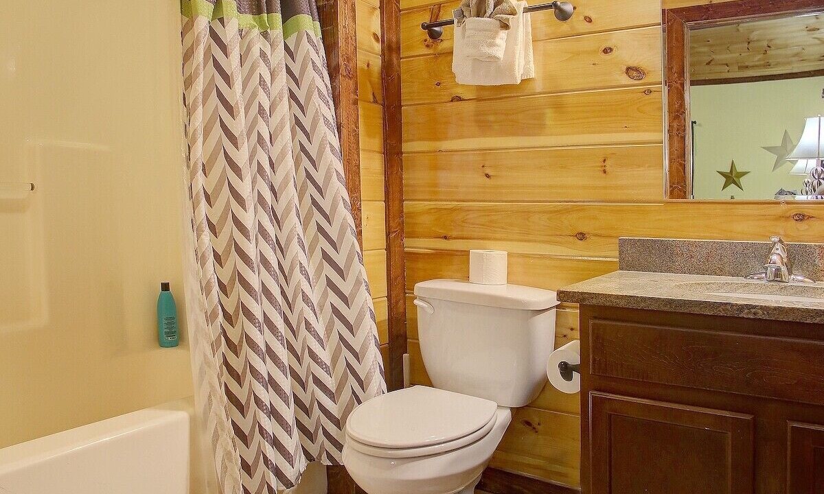 Photo of Bathroom in Cosby