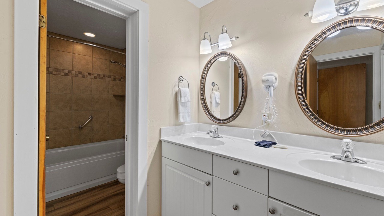 Photo of Bathroom in Maggie Valley