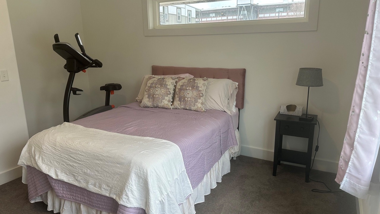 Photo of Bedroom in Falconhurst