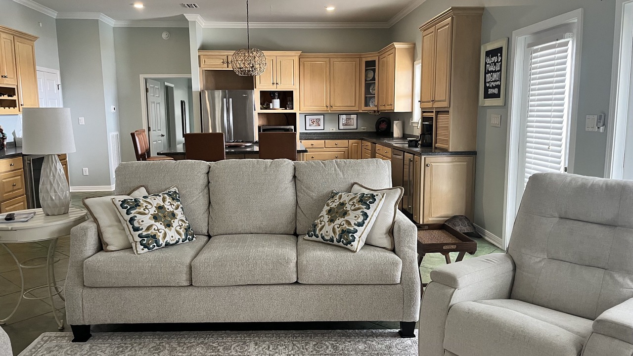 Photo of Livingroom in Theodore