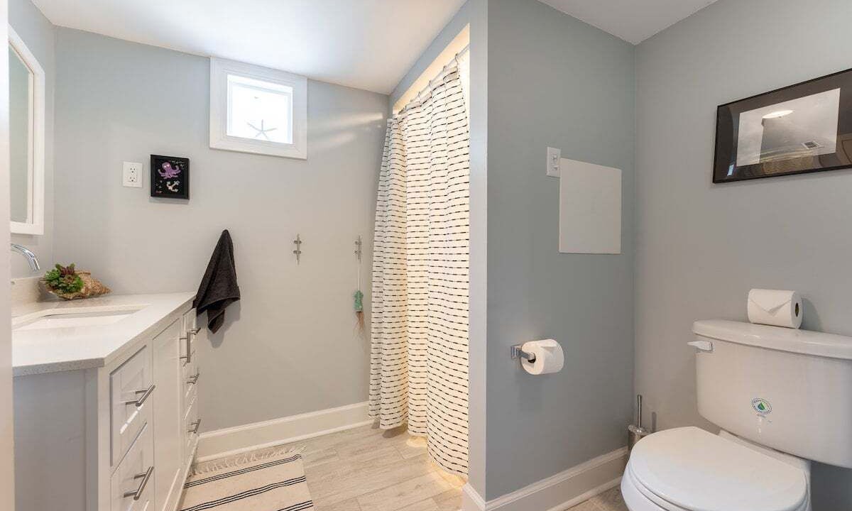 Photo of Bathroom in King City