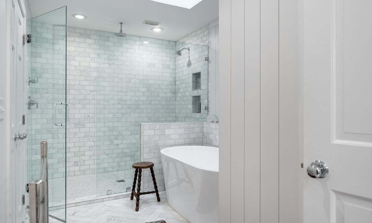 Photo of Bathroom in King City
