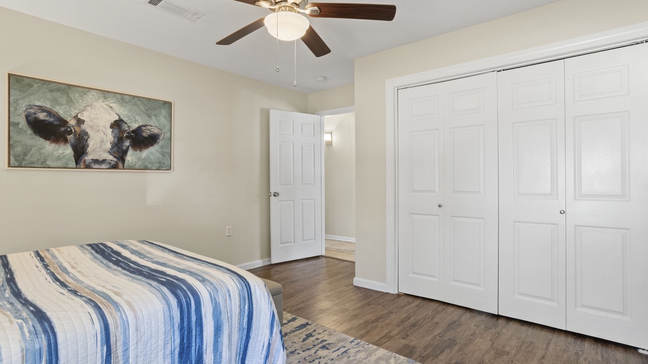 Photo of Bedroom in Long Beach