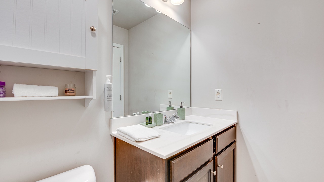 Photo of Bathroom in Union City
