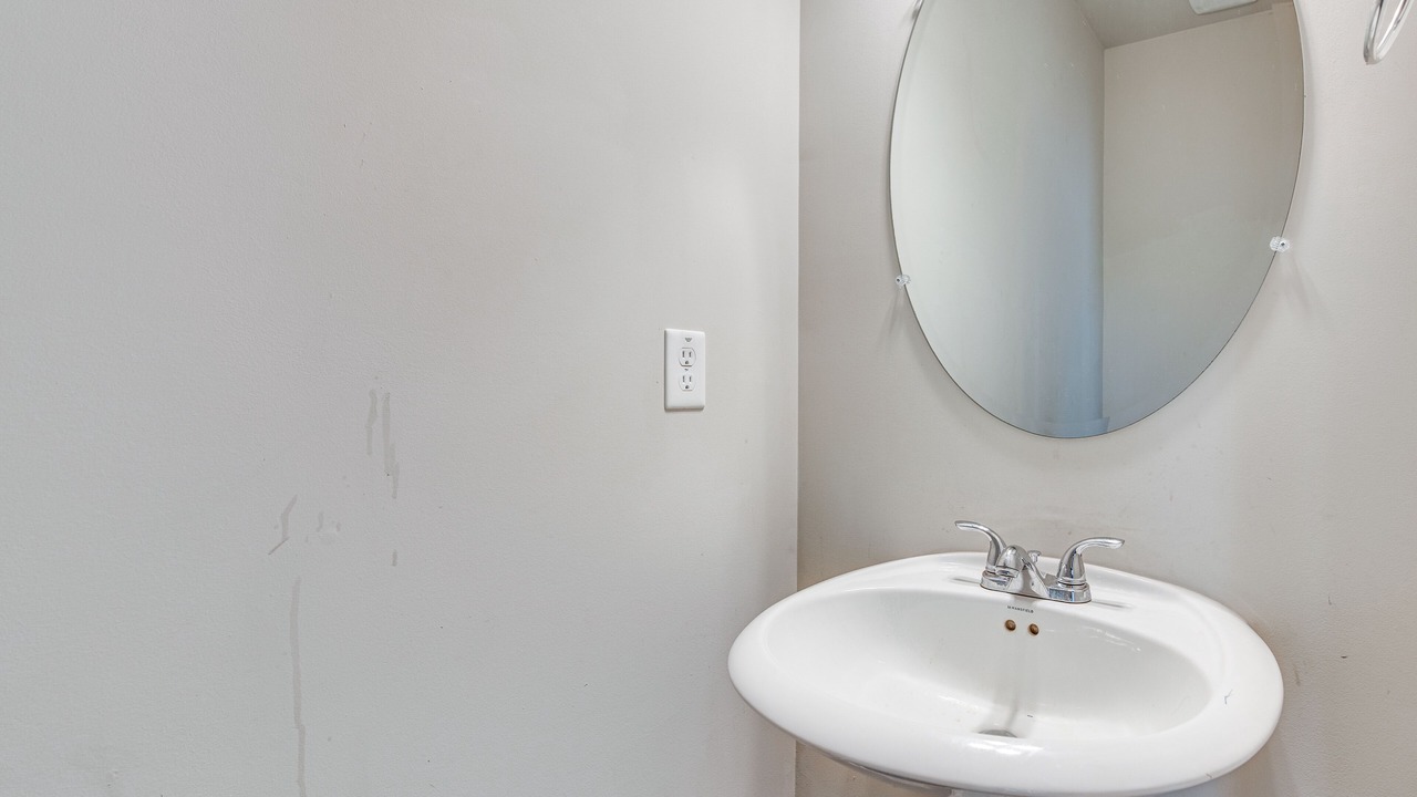Photo of Bathroom in Union City