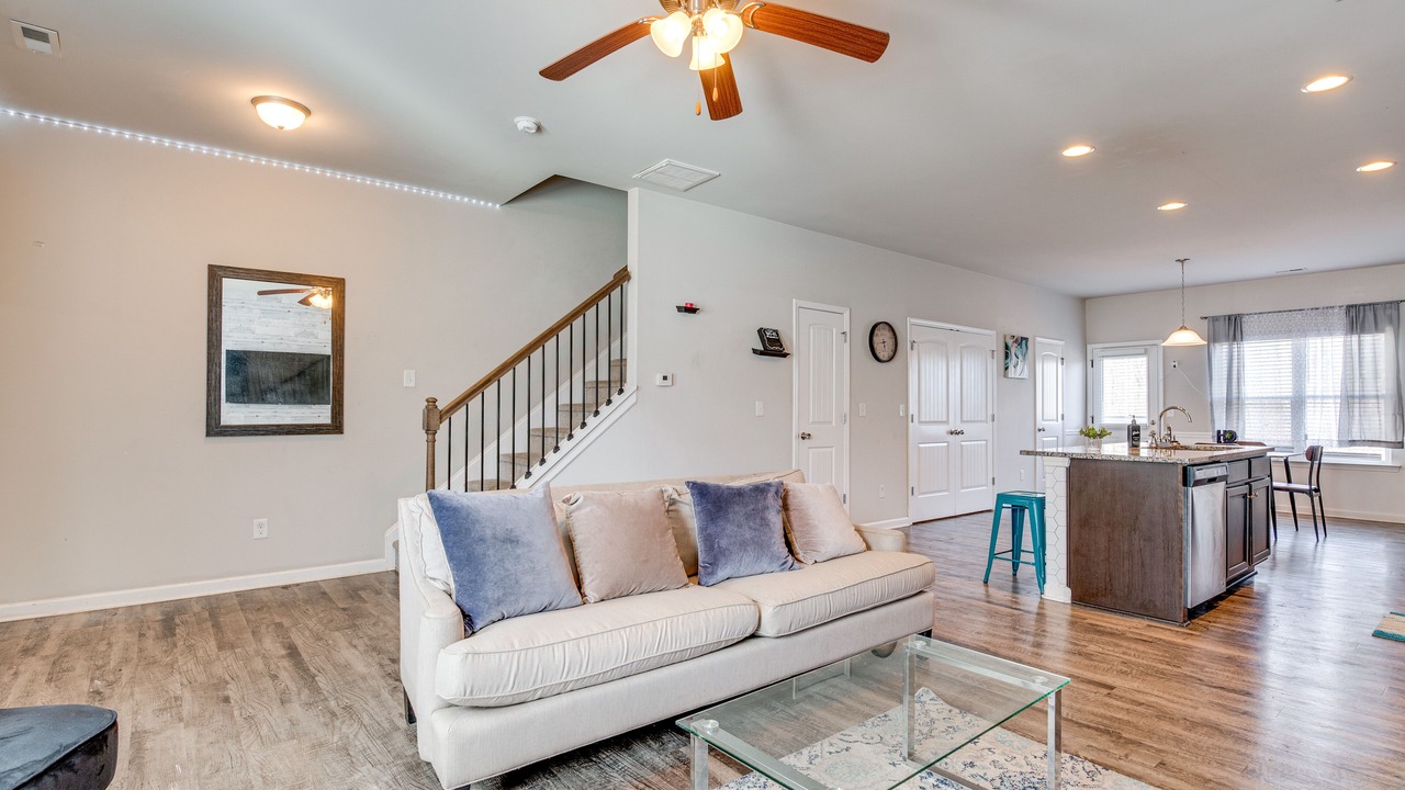 Photo of Livingroom in Union City