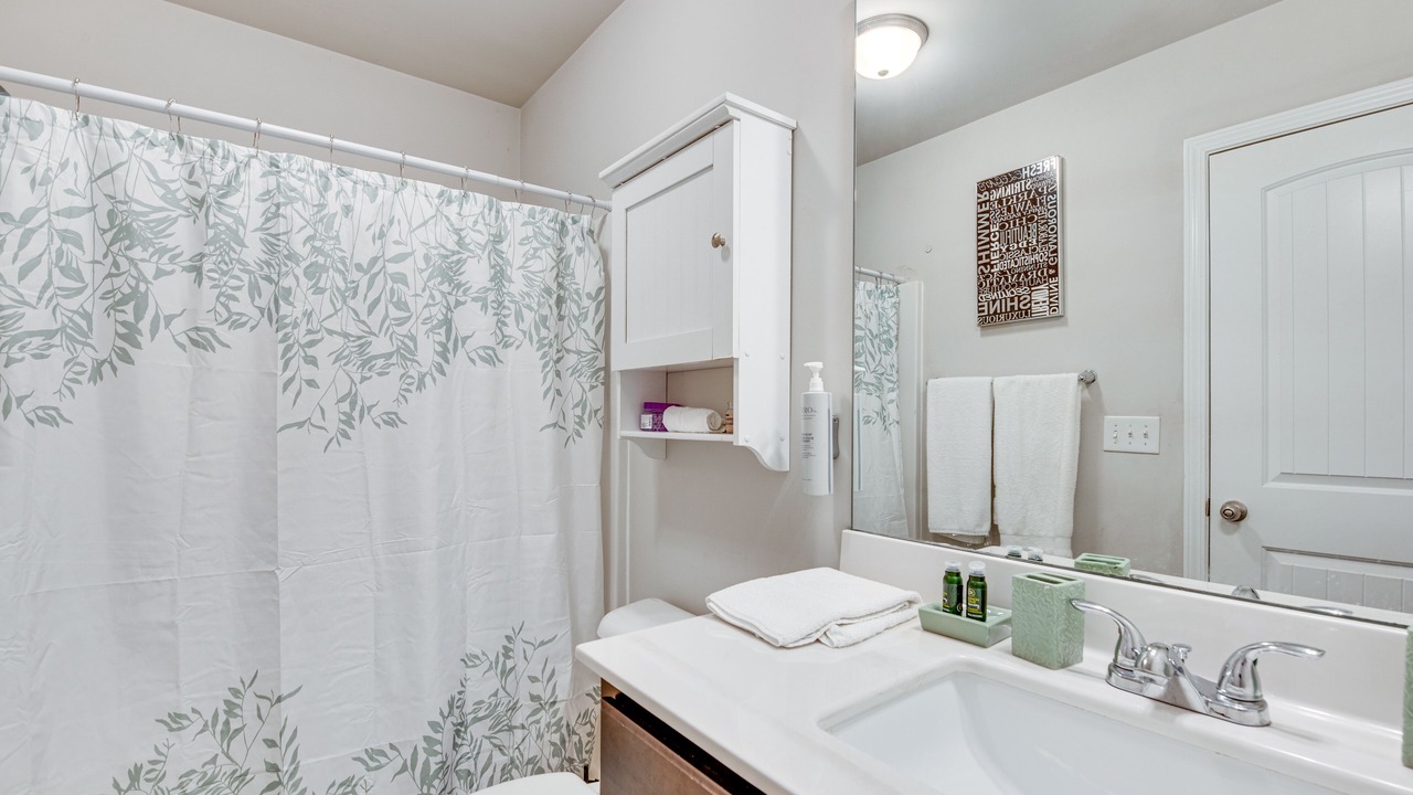 Photo of Bathroom in Union City